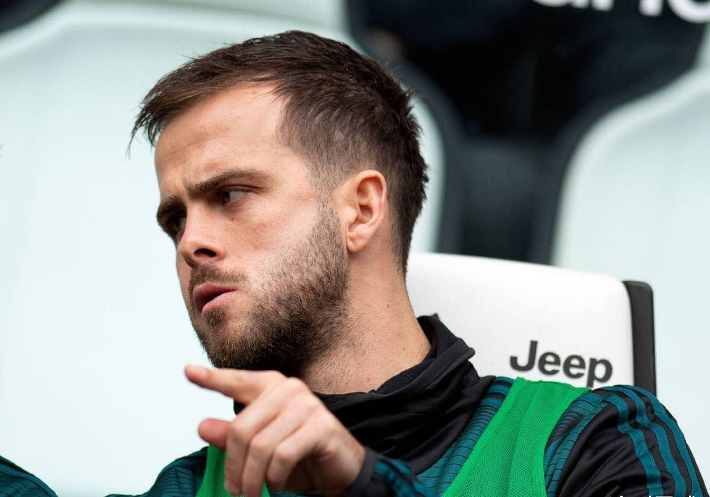 巴萨中场皮亚尼奇压哨进球，帮助球队取胜