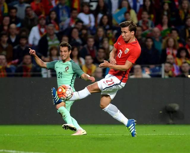 关于斯洛伐克队惜败保加利亚，小组前景暗淡的信息