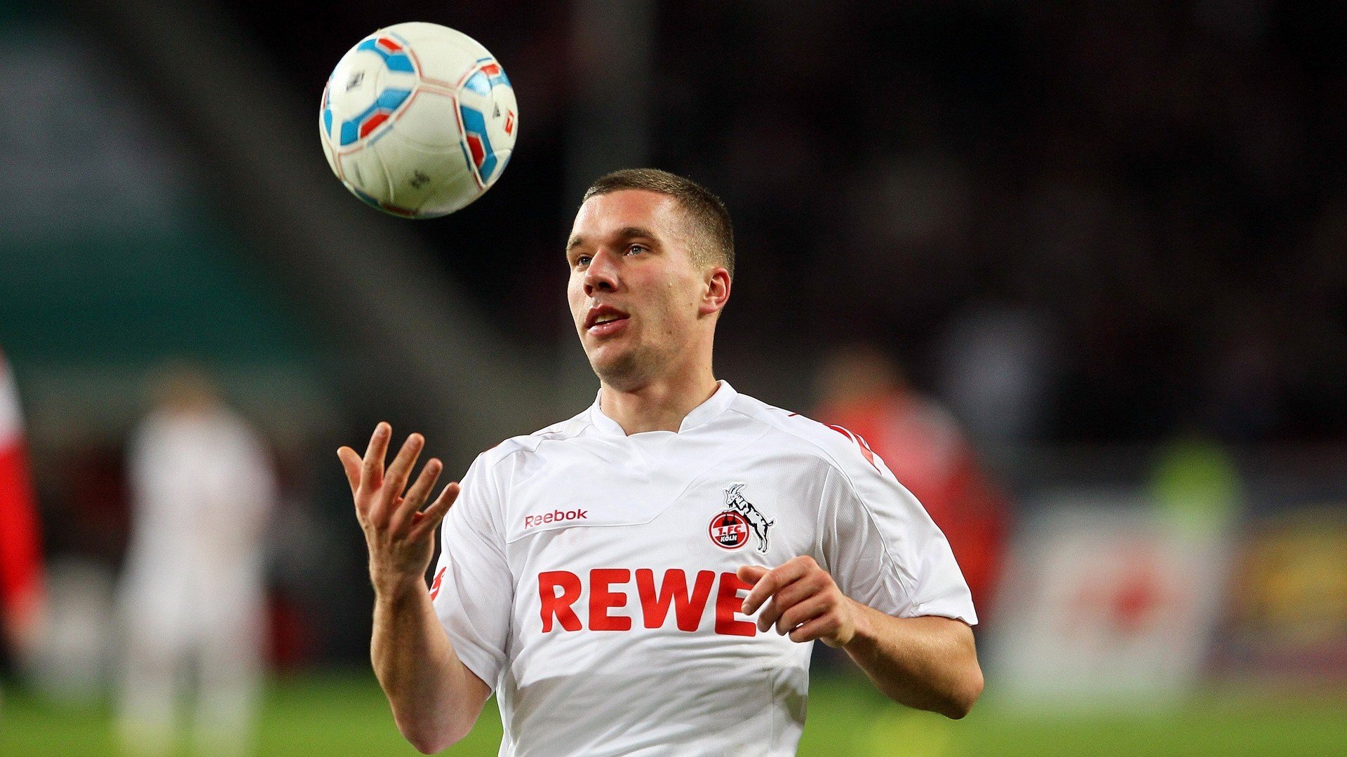 开云体育官网-格列兹曼刷新纪录之夜，墨西哥与新西兰的友谊赛如何见证历史