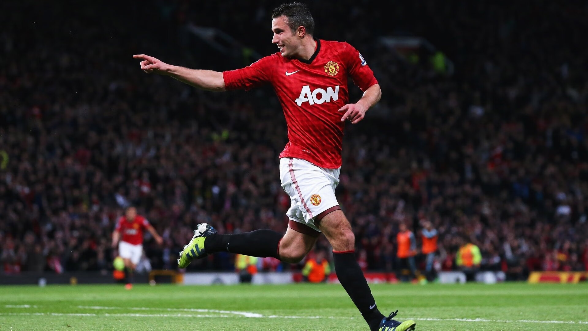 开云足球直播-赛道上的救赎，马丁内利在F1年度争冠之夜的传奇逆转