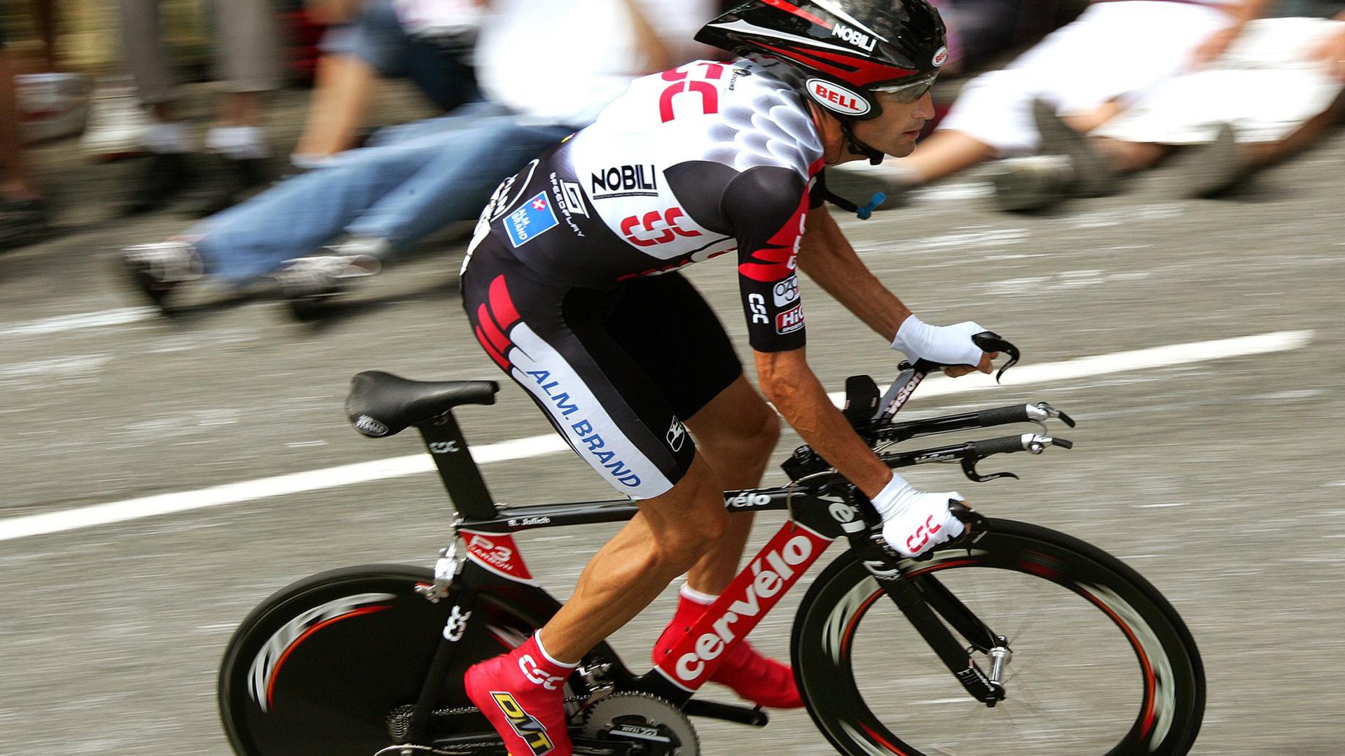 红土霸权与草地神话，德约科维奇蒙特卡洛式横扫如何定义温网关键制胜密码